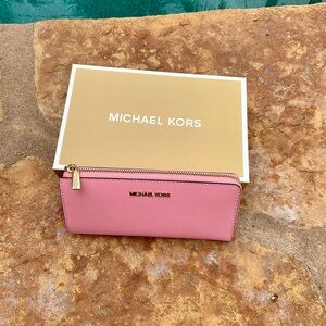 Michael Kors Blush Pink Wallet